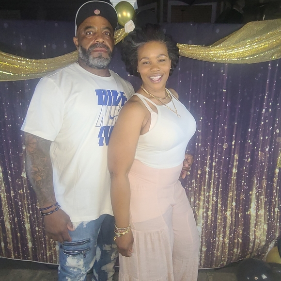 Meet your Posher, Buffy - Picture 1 of 6